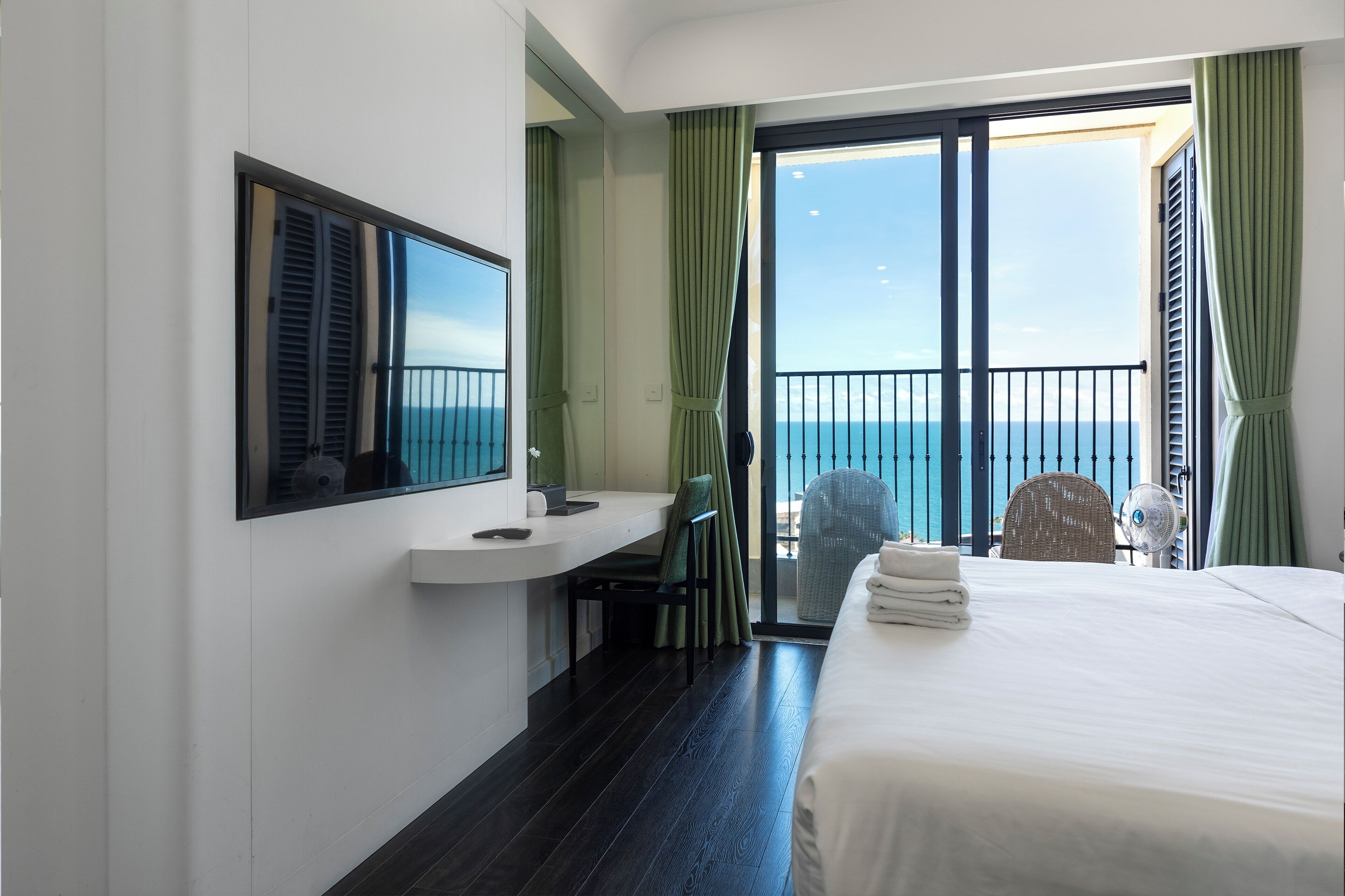 Studio Deluxe, quang cảnh thành phố