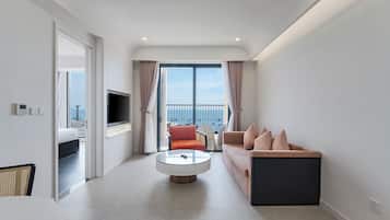 Deluxe Apartment, 2 Bedrooms, Balcony, Ocean View | Living area