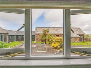 Interior - 3 bedroom accommodation in Crackington Haven (Crackington Haven)