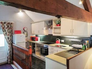 Dishwasher - 2 bedroom accommodation in Biggin by Hartington, near Buxton (Biggin by Hartington, near Buxton)