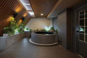 Signature | Bañera de hidromasaje privada