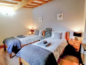 2 bedrooms, free WiFi - The Granary - UK4021 (Biggin by Hartington, near Buxton)