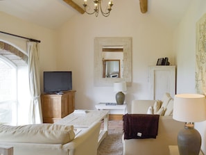 TV, fireplace - 1 bedroom accommodation in near Carsington (near Carsington)