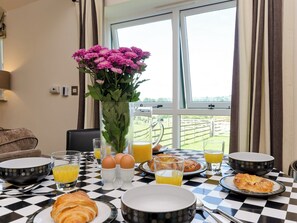 Dining - 2 bedroom accommodation in near Carsington (near Carsington)