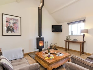 TV, fireplace - 2 bedroom accommodation in near Carsington (near Carsington)