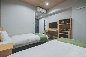 Twin Room, Non Smoking, City View | Desk, free WiFi - Rita Hotel Namba (Osaka)
