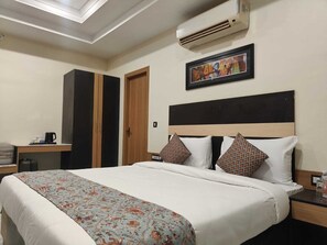 Caja fuerte, sistema de insonorización, wifi gratis