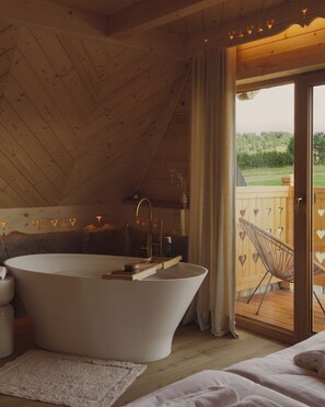 Ferros/tábuas de passar roupa, berço de viagem, Wi-Fi de cortesia