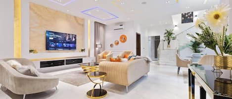 Economy Apartment, Balcony, City View | Living area