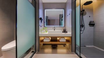 Kamar Twin Superior, pemandangan kota | Kamar mandi | Shower, perlengkapan mandi gratis, pengering rambut, dan handuk