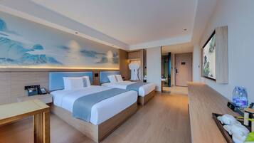 Superior Twin Room, City View | Laptop workspace, free WiFi