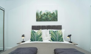 2 bedrooms, iron/ironing board, free WiFi - Blaikies Mews by Central Serviced Apartments (Dundee)
