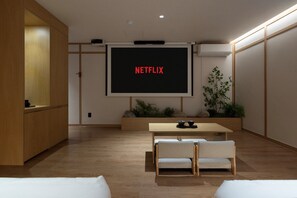 Decoración personalizada, muebles diferentes y escritorio