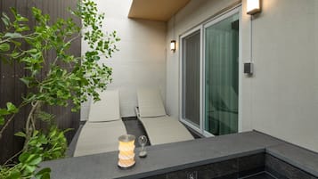 Bañera de hidromasaje privada