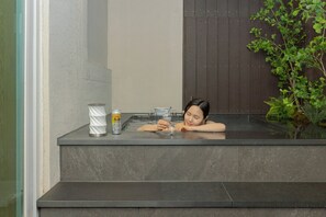 Private spa tub - Anook Ryokan Hotel Daejeon Yuseong (Daejeon)