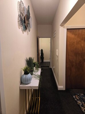 Apartment, 2 Bedrooms | Bahagian dalam