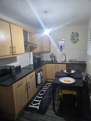 Apartment, 2 Bedrooms | Bahagian dalam