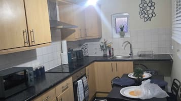 Apartment, 2 Bedrooms | Interior