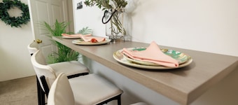 Stylish Private 2BR Suite with Separate Entry