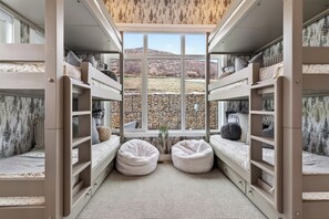 3 habitaciones, wifi gratis y ropa de cama 