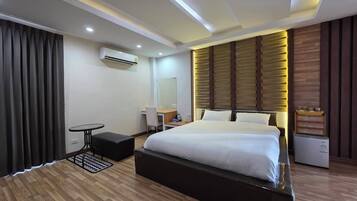 Chambre Simple Supérieure, balcon, vue colline | Wi-Fi gratuit