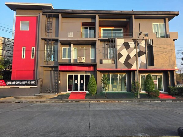 Exterior - O-Haus Chiangmai Airbnb Host (hang dong)