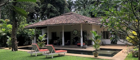 Deluxe Villa, 2 Bedrooms, Air conditioning, Garden View | Front of property