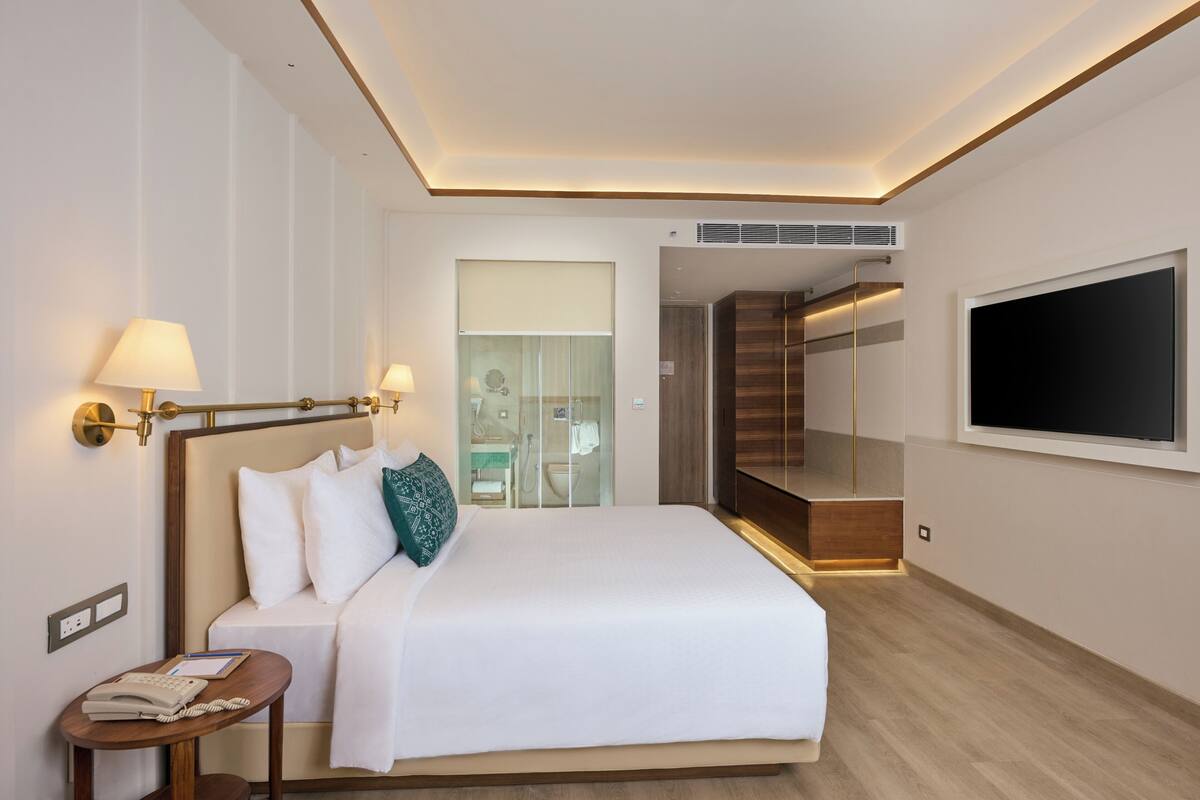 Habitación Premium, 1 cama doble | Ropa de cama hipoalergénica, minibar, escritorio
