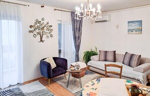 Smart TV - Gorgeous apartment in Lovran with WiFi (Lovran)