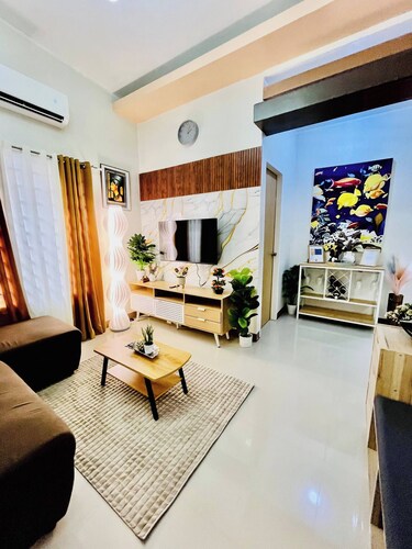 Bloomstone - 2BR Family Suite in Gensan