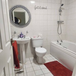 Apartment, 1 Bedroom, Fireplace | Bathroom