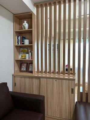 Interior - Twin Lakes Tagaytay by JC Staycation  (Laurel)