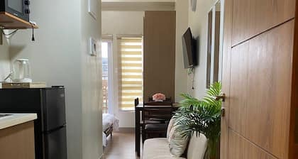 Twin Lakes Tagaytay by JC Staycation