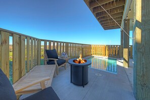 Terrace/patio - Sleeps 20 • 2 Homes, Beach Boardwalk Access, Private Pools, Stunning Views (Port Aransas)