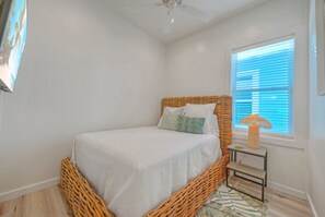 Fer et planche à repasser, Wi-Fi gratuit, draps fournis