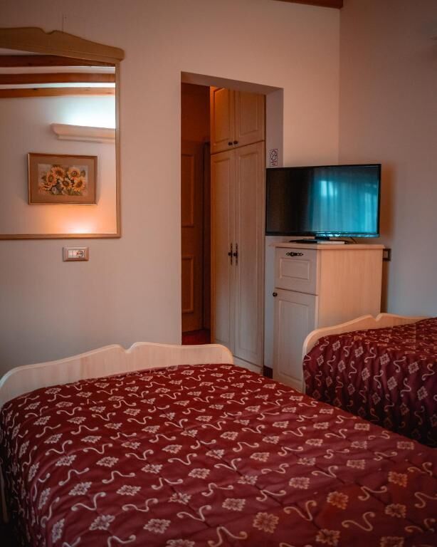 Habitación clásica con 2 camas individuales