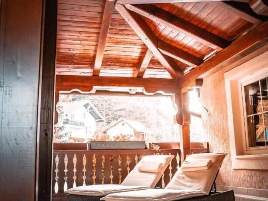 Deluxe Suite, Balcony | Free WiFi