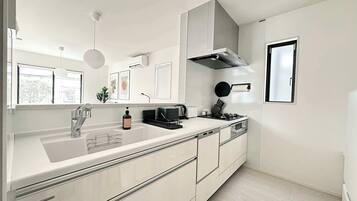 Fridge, microwave, stovetop, electric kettle