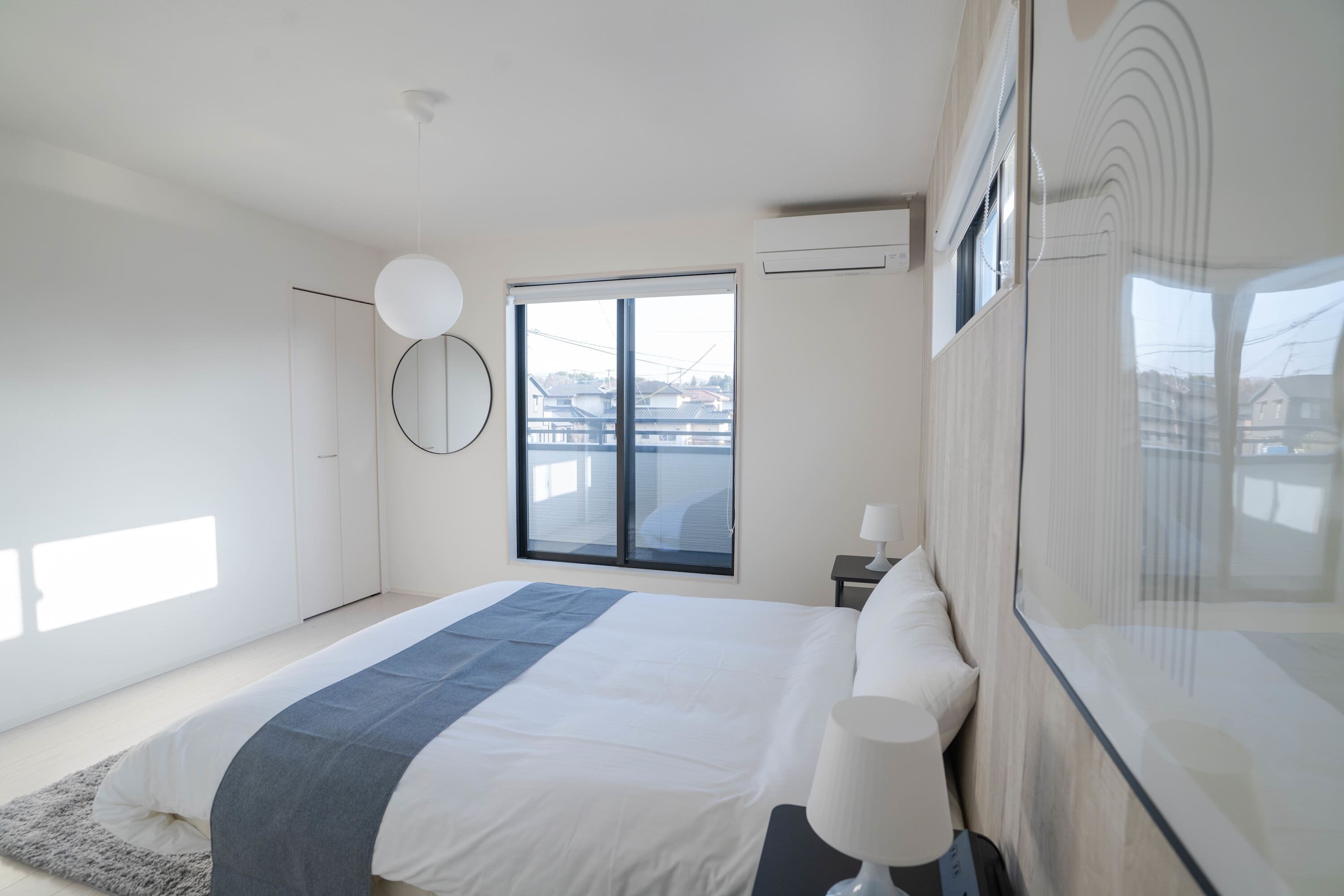 办公桌、熨斗/熨衣板、WiFi、床单