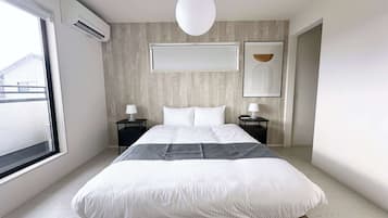 Desk, iron/ironing board, WiFi, bed sheets