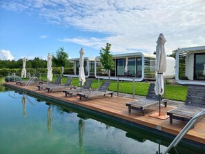 Piscine couverte, piscine extérieure (ouverte en saison)