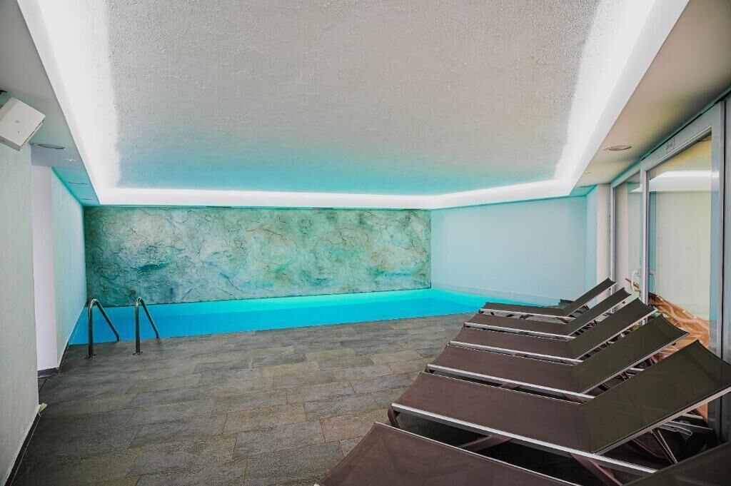 Indoor pool, seasonal outdoor pool