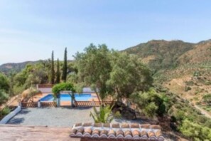 Pool - Casa Pájaros Del Este -Luxury villa with private pool and views in Axarquia (Cútar)