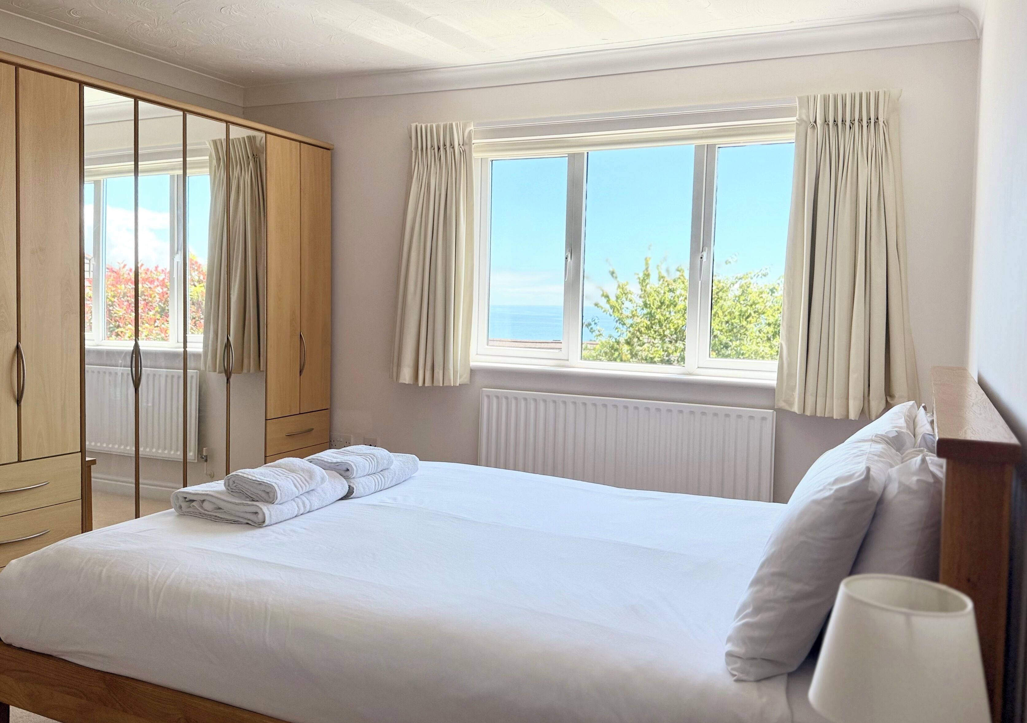 2 slaapkamers, een strijkplank/strijkijzer, gratis wifi, beddengoed