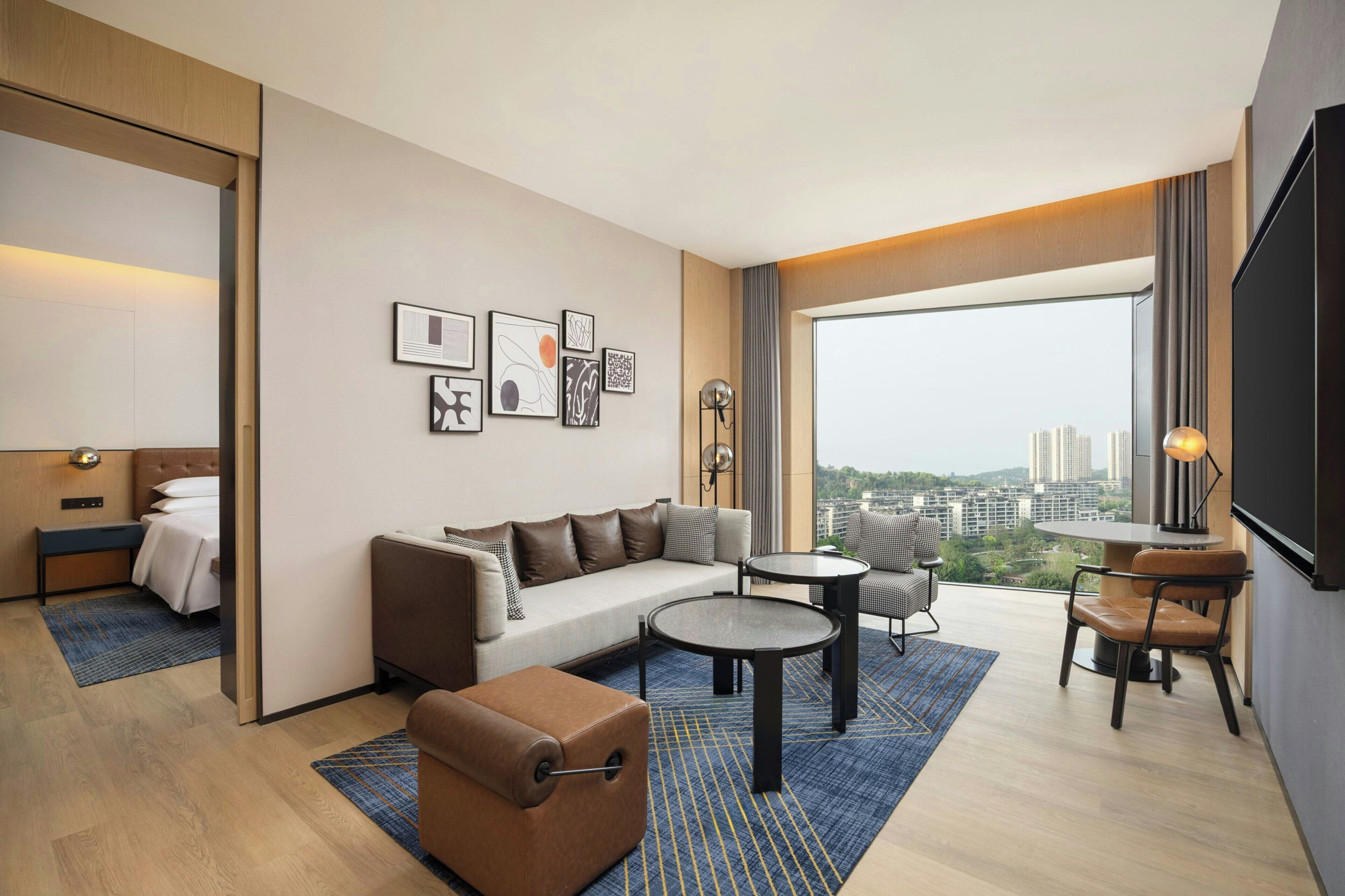 Suíte com design assinado, 1 quarto, vista para o jardim | Sala de estar