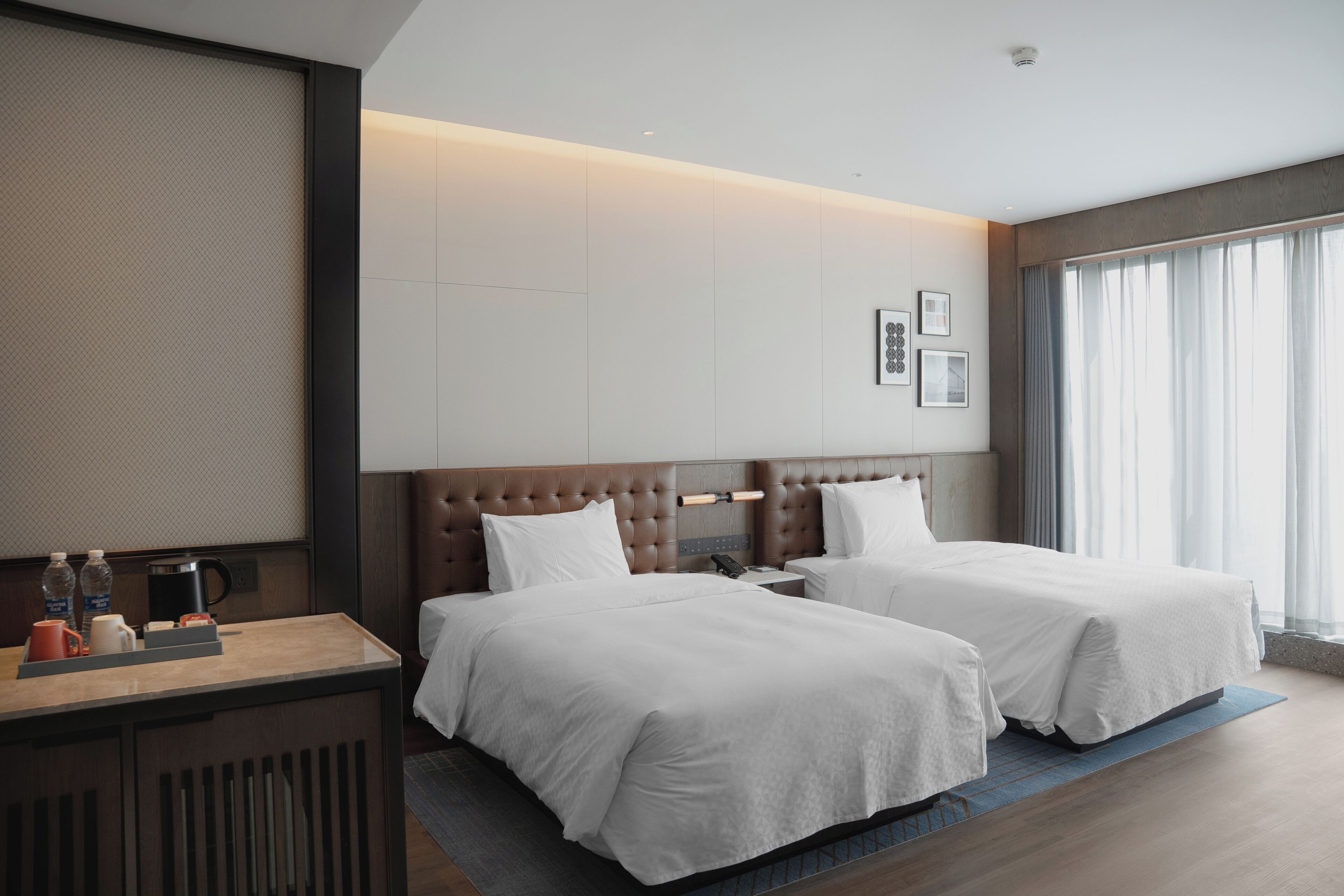 Room, 2 Double Beds, City View | Bathroom