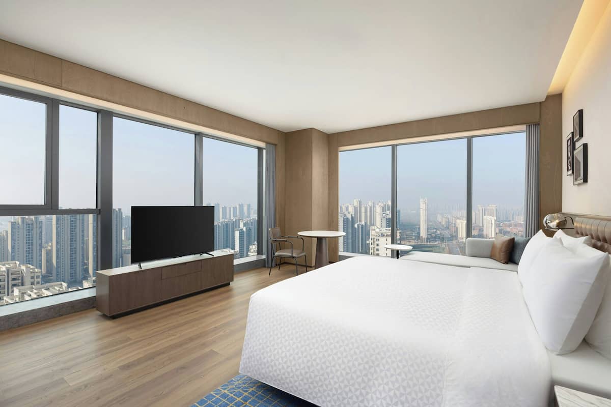 Room, 1 King Bed, City View