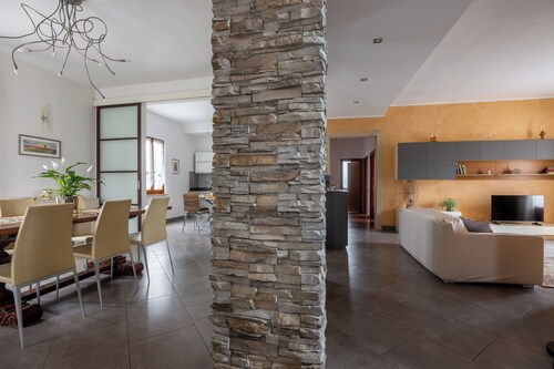 Vacation Home in Castellina Scalo with 4 bedrooms sleeps 8