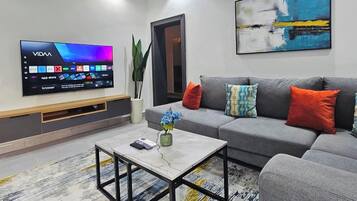 Apartemen Deluks, balkon, pemandangan kota | Area keluarga