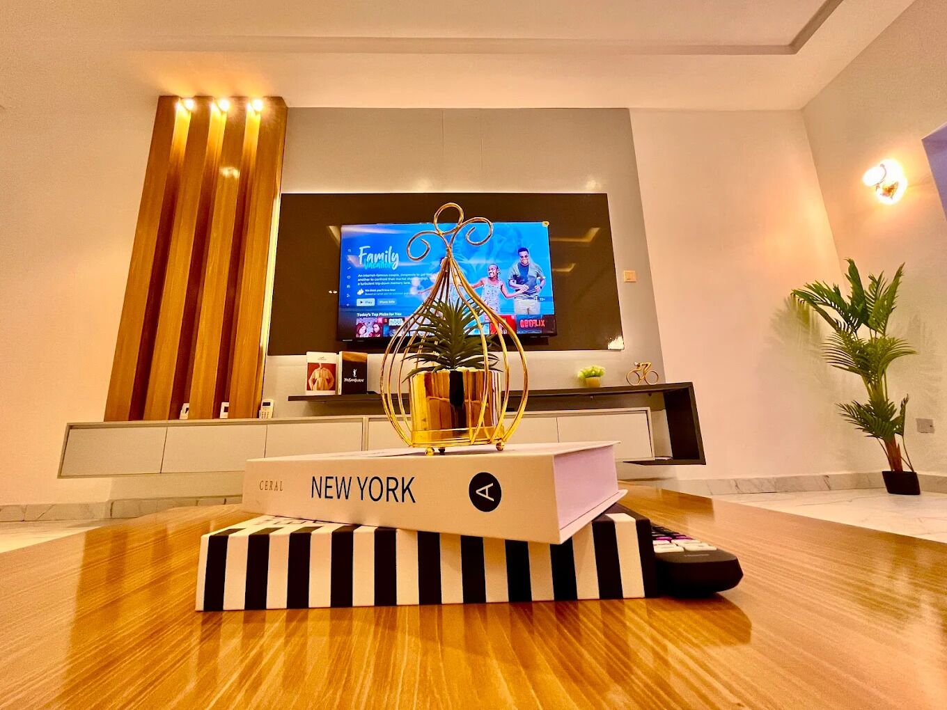 Apartemen Deluks, balkon, pemandangan kota | Interior